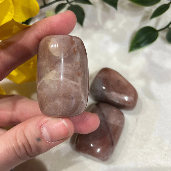 Aventurijn Rood Trommelstenen 150 Gram Ongeveer Vier Stuks