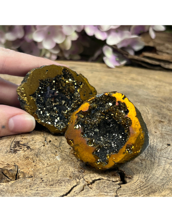 Goudkleurige bergkristal geode uit Marokko 2,5-5 cm