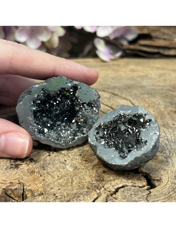 Zilverkleurige Bergkristal geode Marokko spirituele decoratie