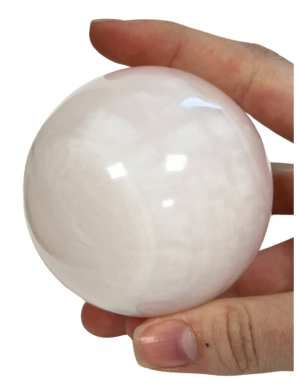 Manganocalciet bol handgepolijst Afghanistan gewicht 730 gram