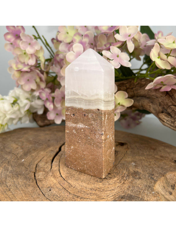 Calciet Mangano Obelisk nr.18 Spirituele Edelsteen Collectie
