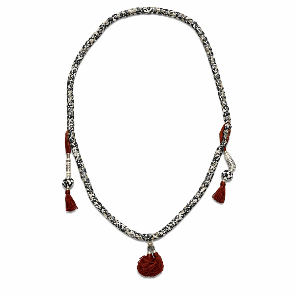 Mala ketting zwart-wit design met bruine kwastjes