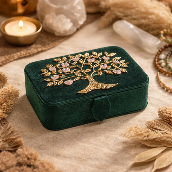 Sieraden- En Tarotdoos Fluweel Groen Met Levensboom En Harten 11x15,5x5 Cm
