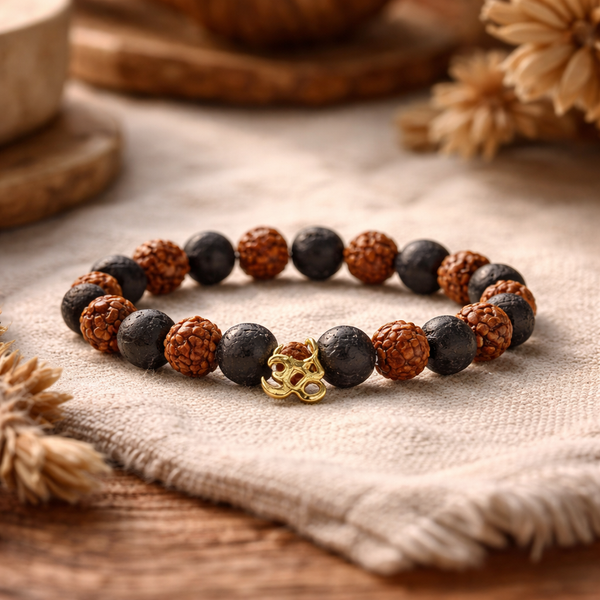 Armband Rudraksha Lavasteen Met Ohm Bedeltje 8mm