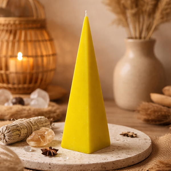 Piramide Kaars Geurloos Groen 21x6cm Palmpitwas Fairtrade