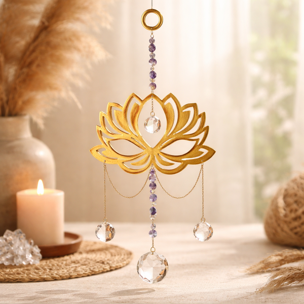 Suncatcher Met Lotus Feng Shui Amethist En Kristallen ±33cm