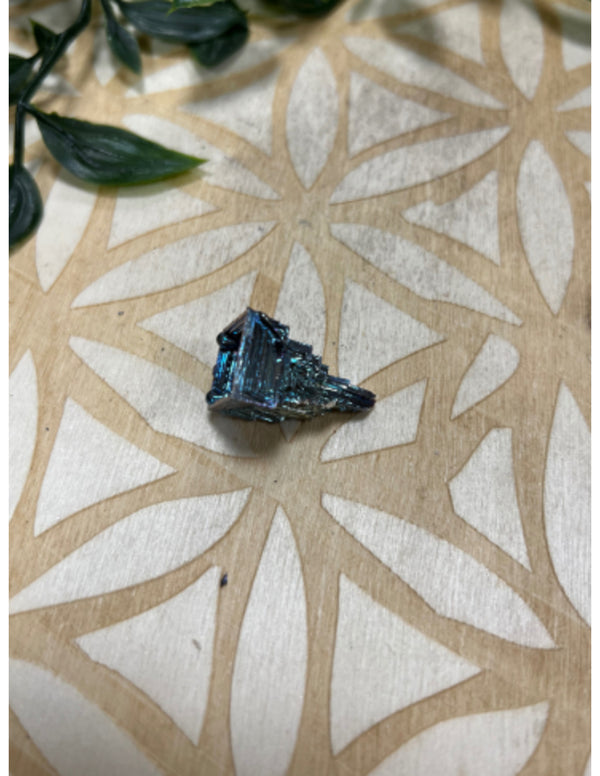 Ruwe Bismut Edelsteen 2 cm