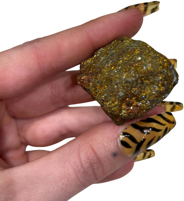 Ruwe Borniet Edelsteen ca. 4 cm