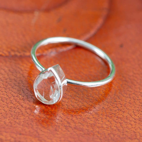 Edelsteen Ring Bergkristal - 925 Zilver - Peervorm (Maat 17)
