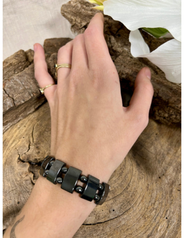 Fantasy magneetarmband met diverse kralen op stevig elastiek
