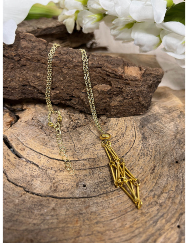 Kooihanger en ketting goudkleur nikkelvrij materiaal steen tot 4 cm