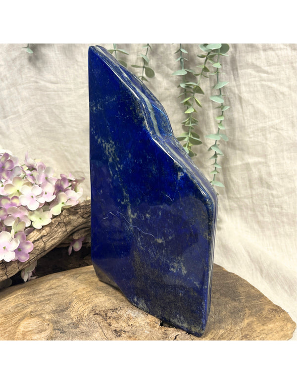 Lapis Lazuli sculptuur Afghanistan handgepolijst edelsteen kunstwerk