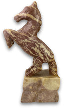 Speksteen paard stijgerend 15 cm