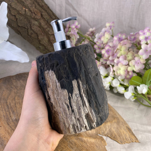 Versteend Houten Zeeppompje Indonesië Uniek Decoratief Accessoire Badkamer Keuken
