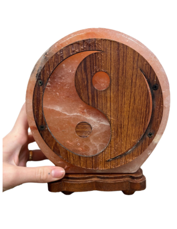 Zoutsteen Yin Yang Lamp Inclusief Kabel en 15 Watt Lampje