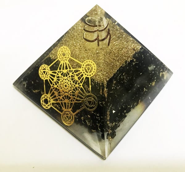 Orgonite Piramide Zwarte Toermalijn - Metatron - (65 mm)