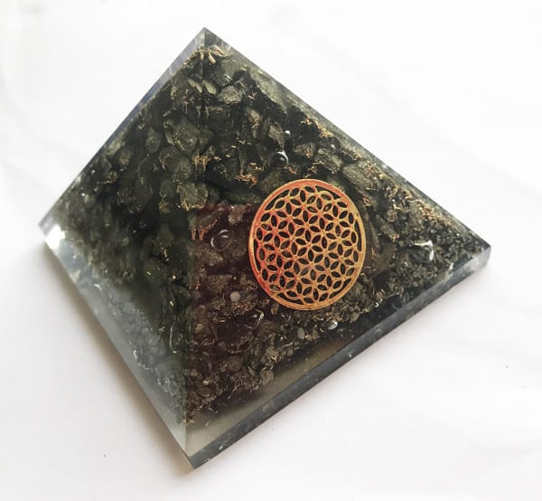 Orgonite Piramide Pyriet - Flower of Life - (40 mm)