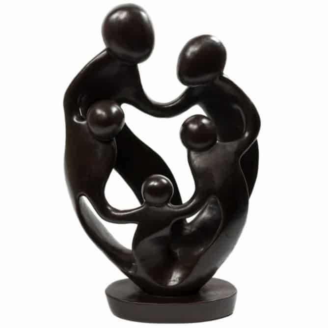 Beeldje Polystone Familie van 5 Personen (34 cm)
