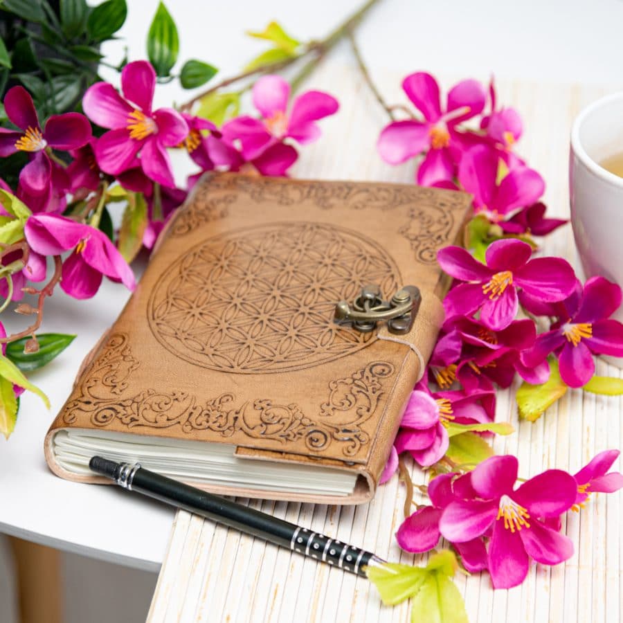 handgemaakt leren notitieboekje flower of life
